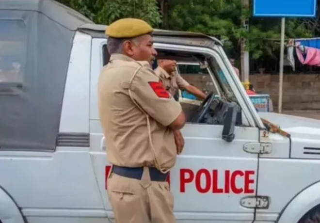 दिल्ली के द्वारका में तीन बच्चों के शव मिलने से सनसनी, जांच में जुटी पुलिस